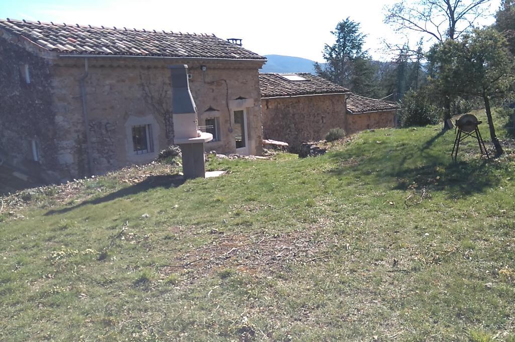 Gites La Ferme Accrochee A La Colline Lagorce  Exterior photo